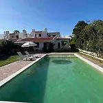 With Pool In The Heart Of Oura - البوفيرا