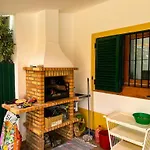بيت للعطل With Pool In The Heart Of Oura -