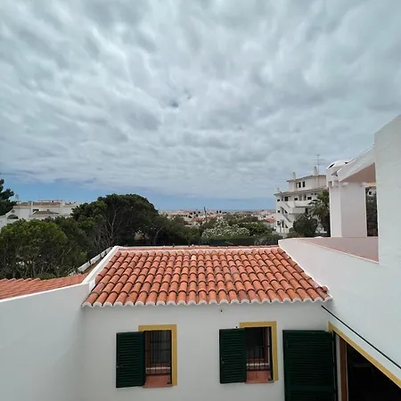 With Pool In The Heart Of Oura - Feriehus *