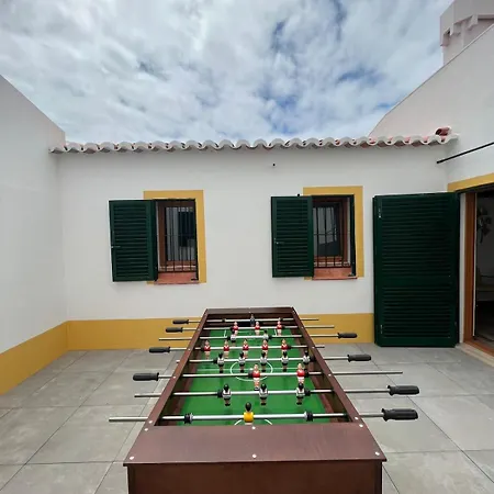 With Pool In The Heart Of Oura - Feriehus