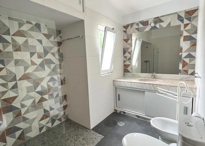 With Pool In The Heart Of Oura -