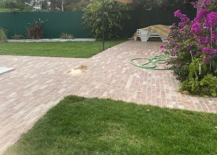 With Pool In The Heart Of Oura - * アルブフェイラ