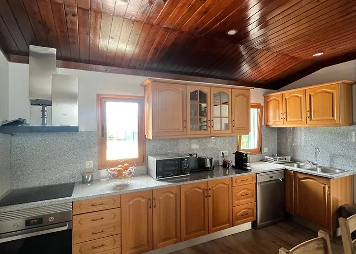 With Pool In The Heart Of Oura - 別荘